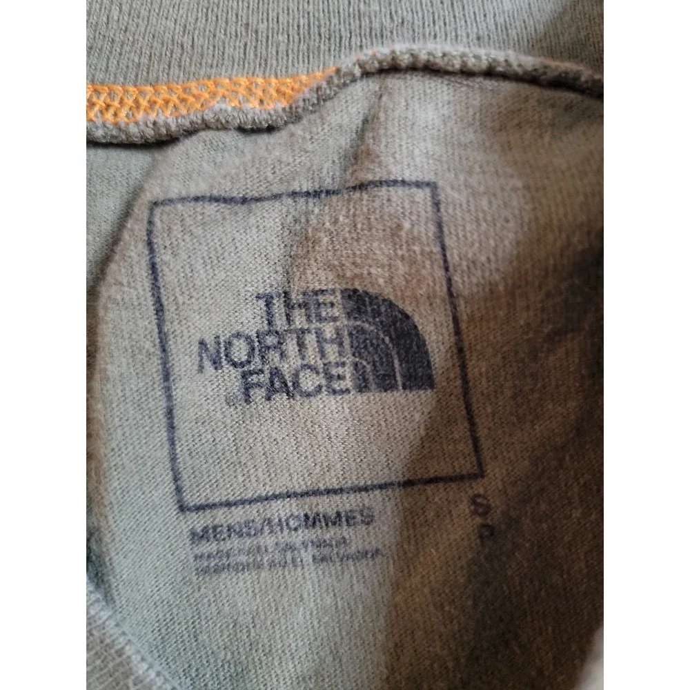 ♡The North Face Mens Small Khaki Green Rock Climbing Graphic T-Shirt Orange